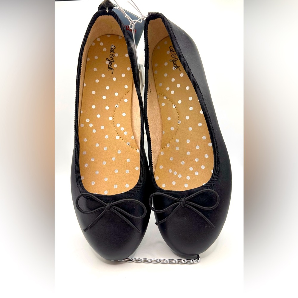 Cat & Jack black slippers (girls) Size 3 NWT